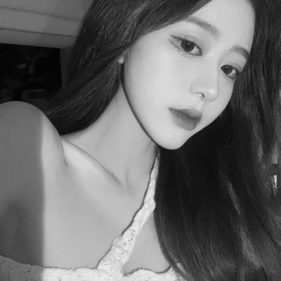 黑白气质美女头像图片