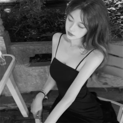 黑白气质美女头像图片
