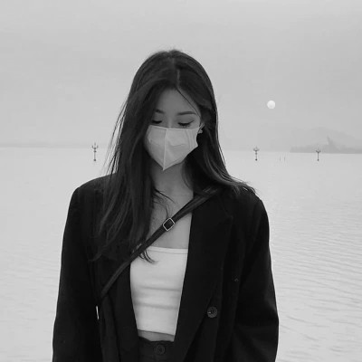 黑白气质美女头像图片