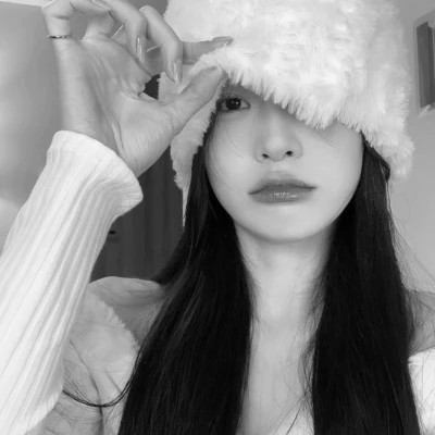 黑白气质美女头像图片