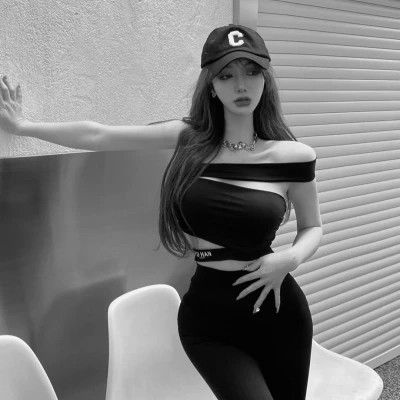 黑白气质美女头像图片