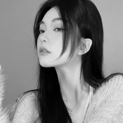 黑白气质美女头像图片