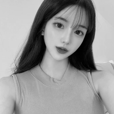 高质量黑白温柔女头像