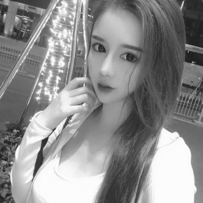 高质量黑白温柔女头像