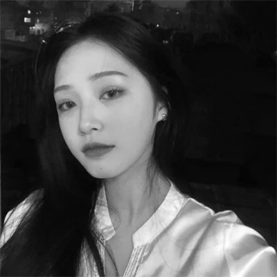 黑白女生微信头像