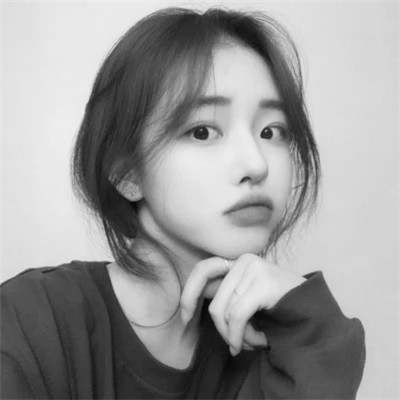 黑白女生微信头像