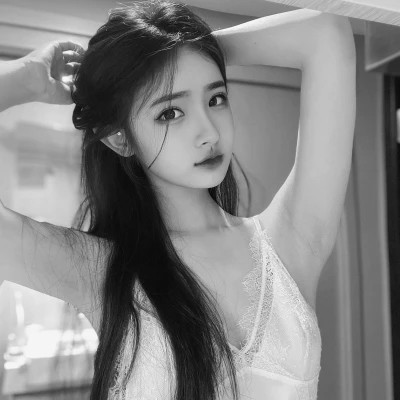 黑白女生微信头像