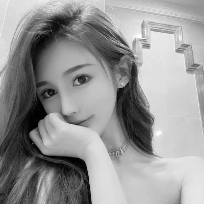 黑白女生微信头像