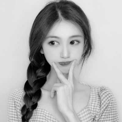 小众黑白ins风真人头像女