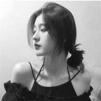 小众黑白ins风真人头像女