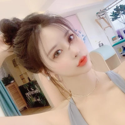 2025最流行的微信头像图片女