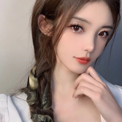 2025最流行的微信头像图片女