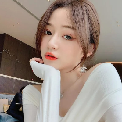 2025最流行的微信头像图片女