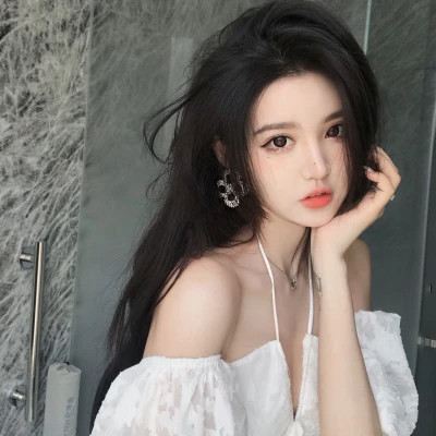 2025最流行的微信头像图片女