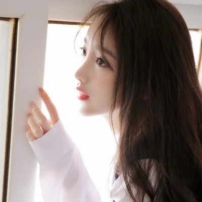 2025最流行的微信头像图片女