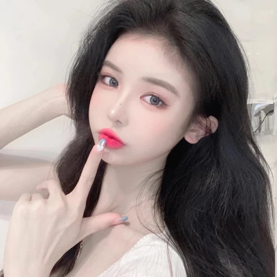 2025最流行的微信头像图片女