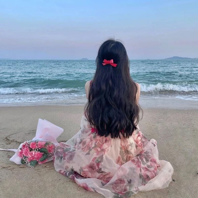 2025最新唯美头像背影女生漂亮图片