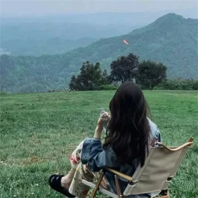2025最新唯美头像背影女生漂亮图片