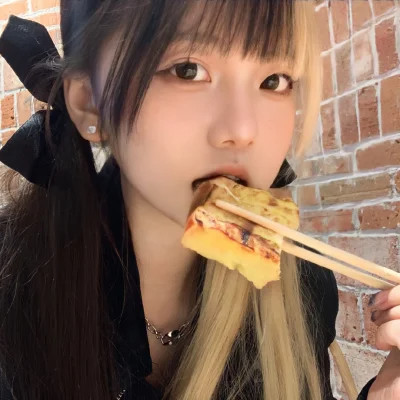 头像图片大全2025女生真人