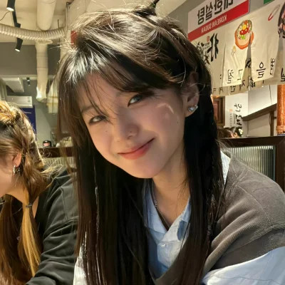 头像图片大全2025女生真人