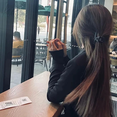 头像图片大全2025女生真人