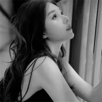 优质真人黑白头像女生