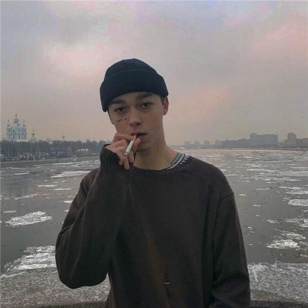 戒哥高清头像图片