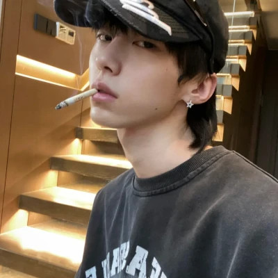2025最新款帅气真人男生头像