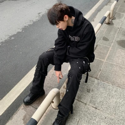 2025最火真人男生微信头像