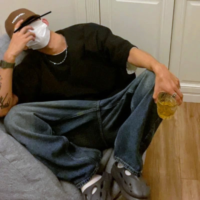 2025最新又酷又飒男生头像