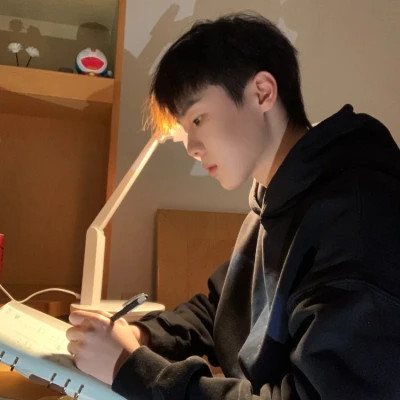 2025最新个性超潮少年感男生头像