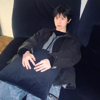 2025最新个性超潮少年感男生头像