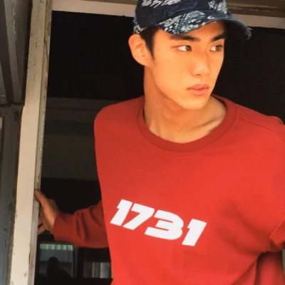 2025最新个性超潮少年感男生头像
