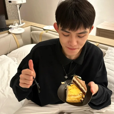 2025最新个性超潮少年感男生头像