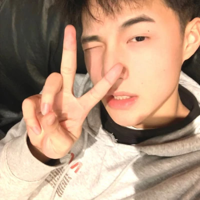 2025最新个性超潮少年感男生头像