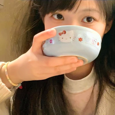 2025新款好看的头像女生