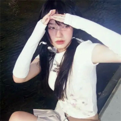 2025新款好看的头像女生