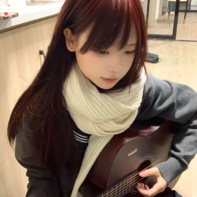 2025新款好看的头像女生