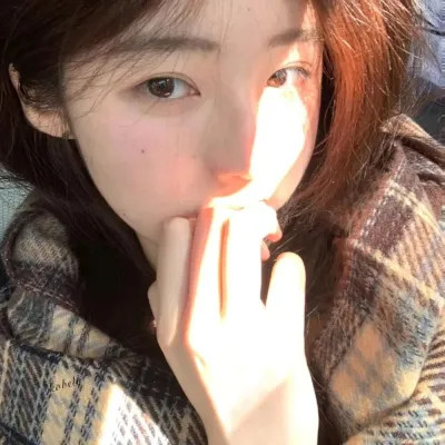 高颜值头像女生真人可爱