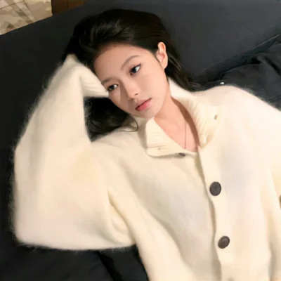私藏女头