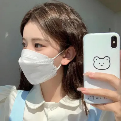 真人宝藏女孩的专属头像