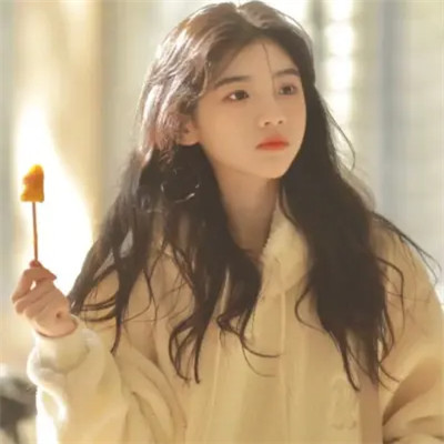 真人宝藏女孩的专属头像