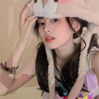 真人宝藏女孩头像