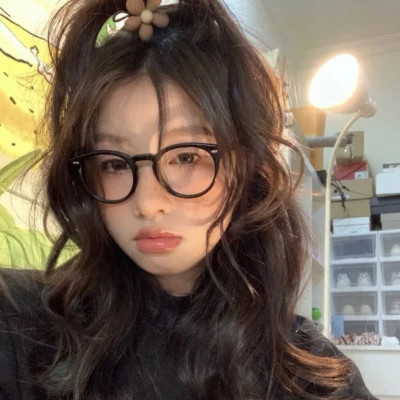 宝藏女孩微信头像