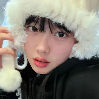 宝藏女孩微信头像