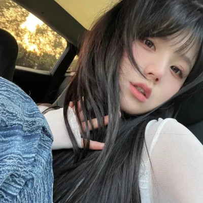 微信女生干净有品位的头像