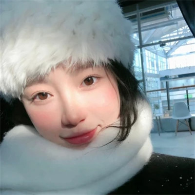 微信女生干净有品位的头像