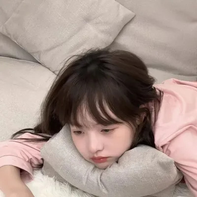 微信女生干净有品位的头像