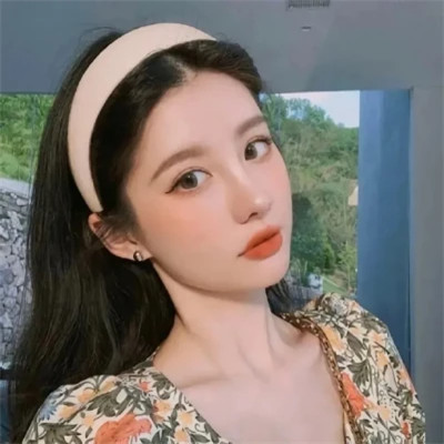 微信女生干净有品位的头像