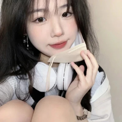 微信女生干净有品位的头像